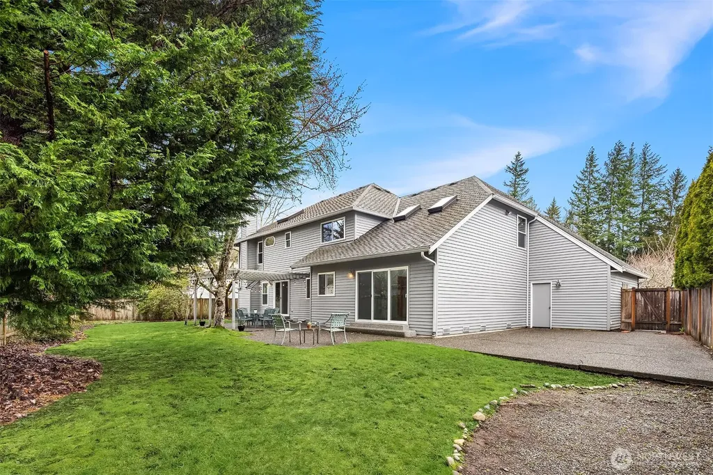 2122 221st Place NE Sammamish WA 98074