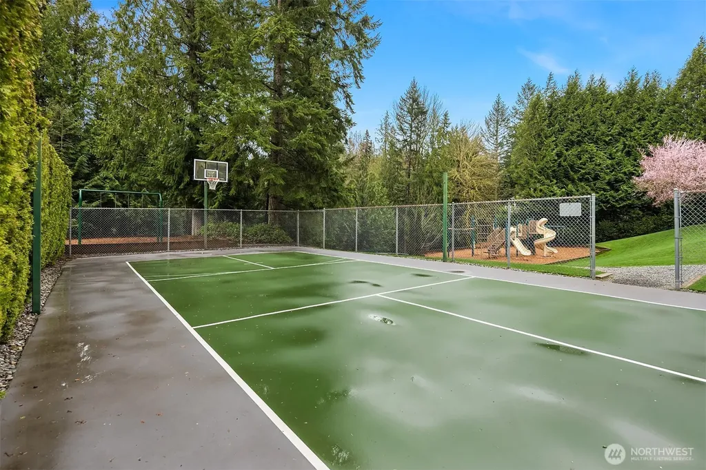 2122 221st Place NE Sammamish WA 98074