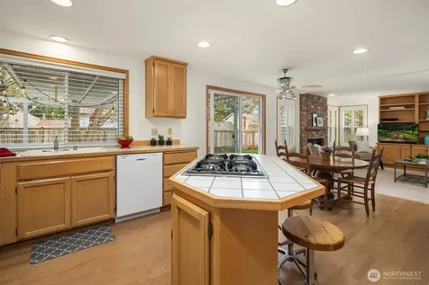 2122 221st Place NE Sammamish WA 98074