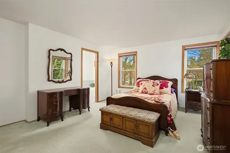 2122 221st Place NE Sammamish WA 98074