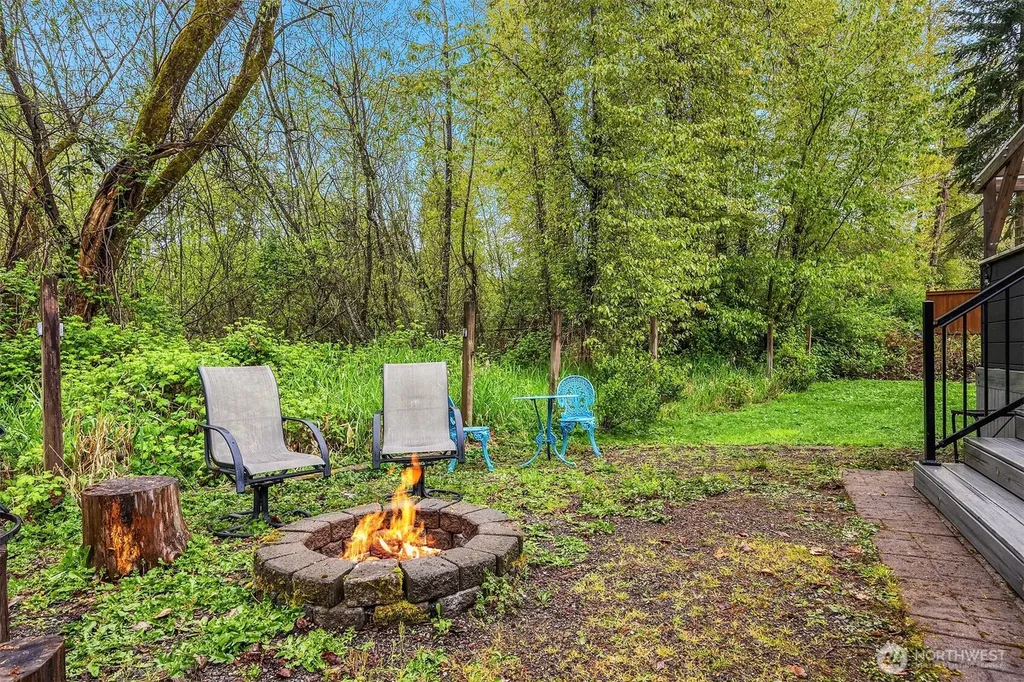 8442 NE 141st Street Kirkland WA 98034