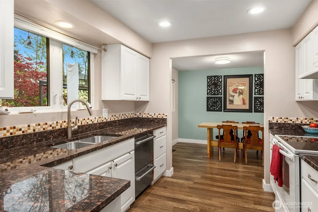 8442 NE 141st Street Kirkland WA 98034