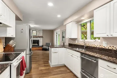 8442 NE 141st Street Kirkland WA 98034