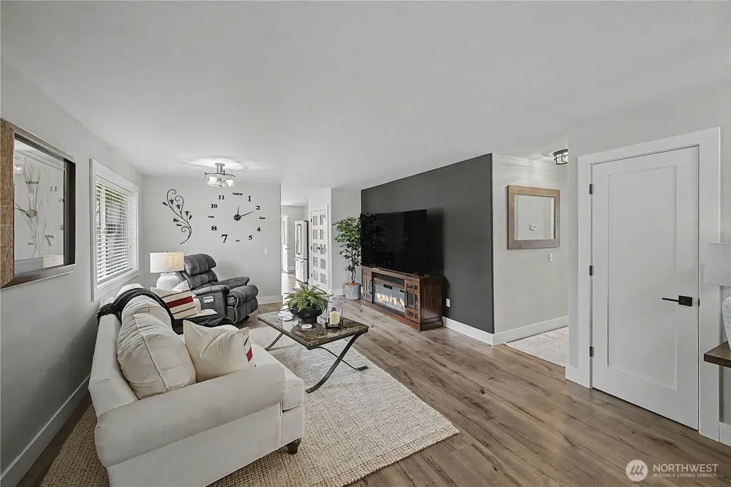 20919 66th Avenue NE Arlington WA 98223