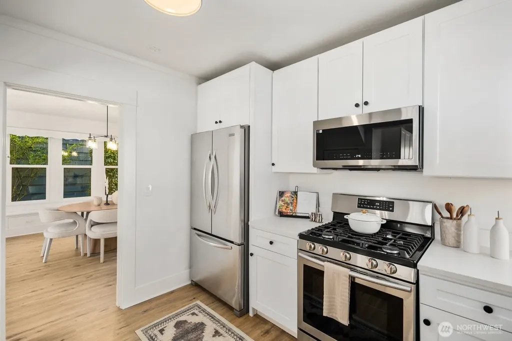 3443 21st Avenue W Seattle WA 98199