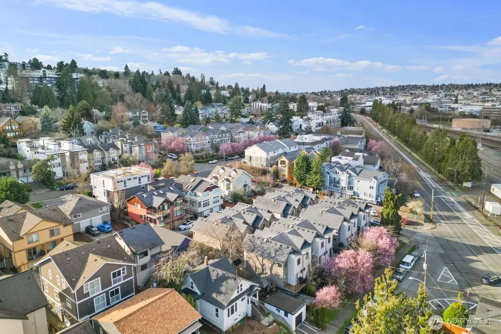 3443 21st Avenue W Seattle WA 98199