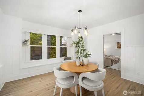 3443 21st Avenue W Seattle WA 98199