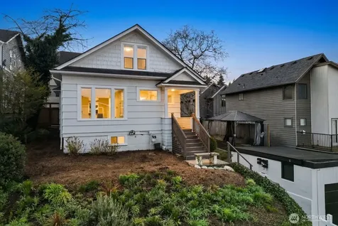3443 21st Avenue W Seattle WA 98199