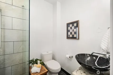 3443 21st Avenue W Seattle WA 98199