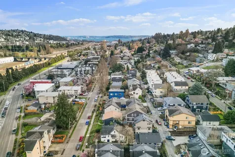 3443 21st Avenue W Seattle WA 98199