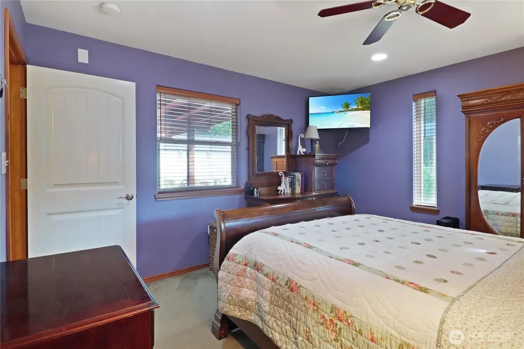 290 E Budd Drive Shelton WA 98584