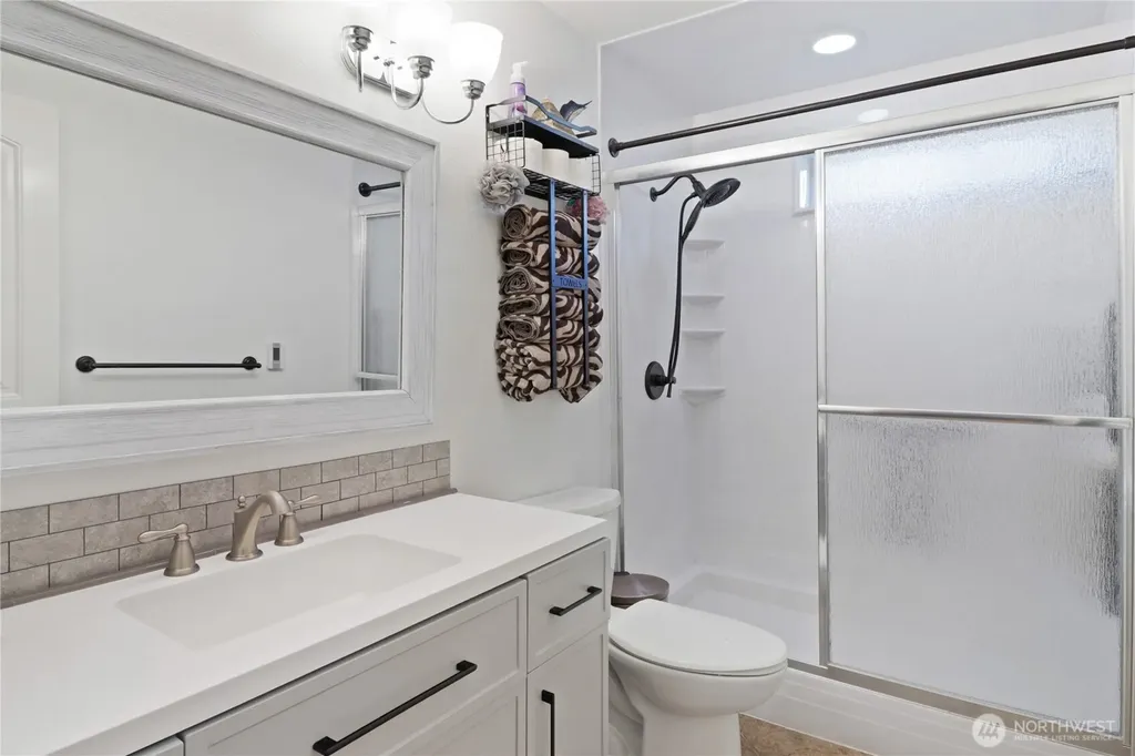 290 E Budd Drive Shelton WA 98584