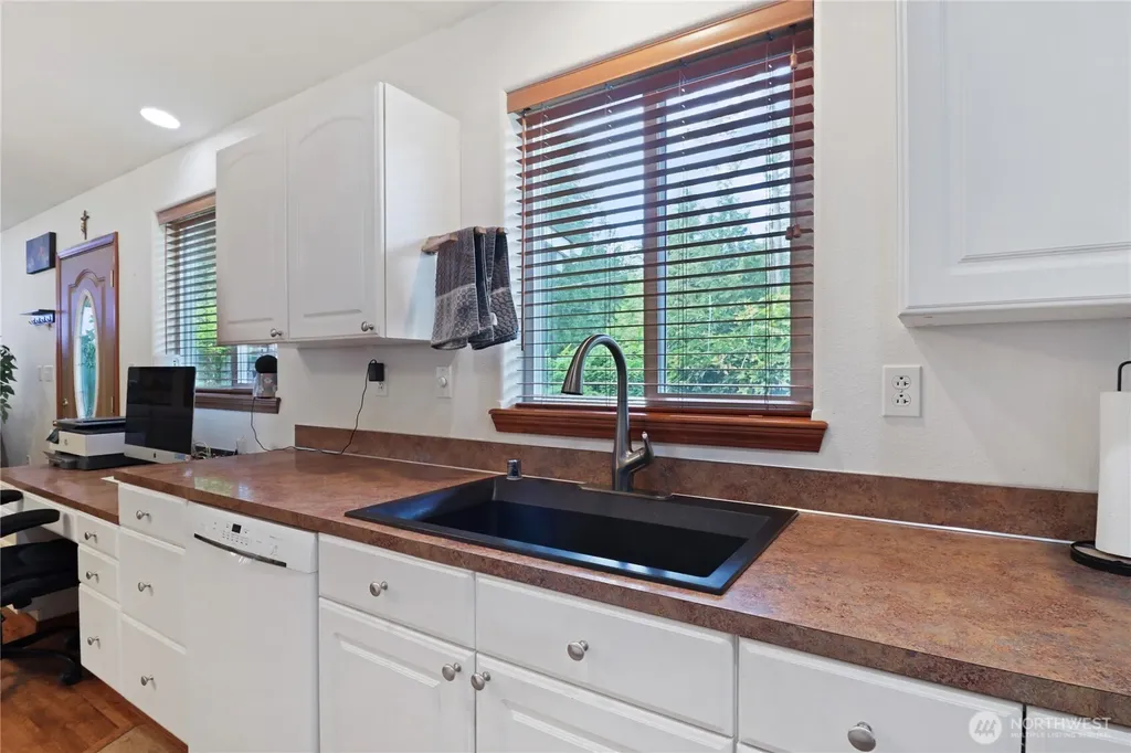 290 E Budd Drive Shelton WA 98584