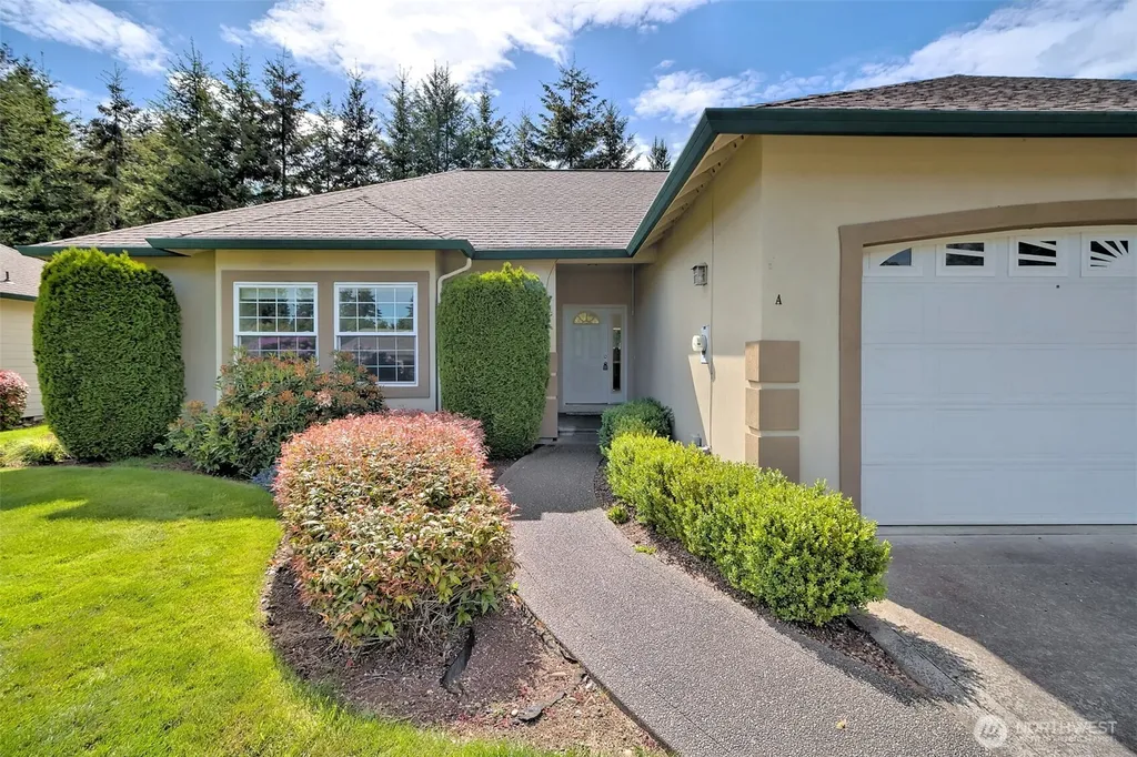 141 E Beaumont Drive Shelton WA 98584