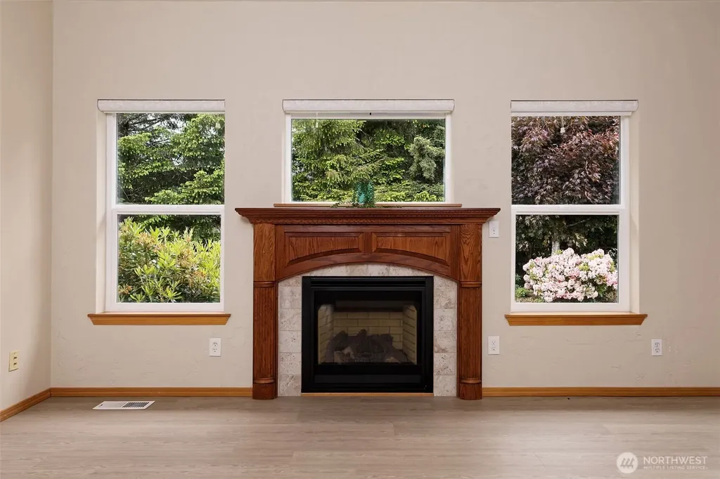 141 E Beaumont Drive Shelton WA 98584