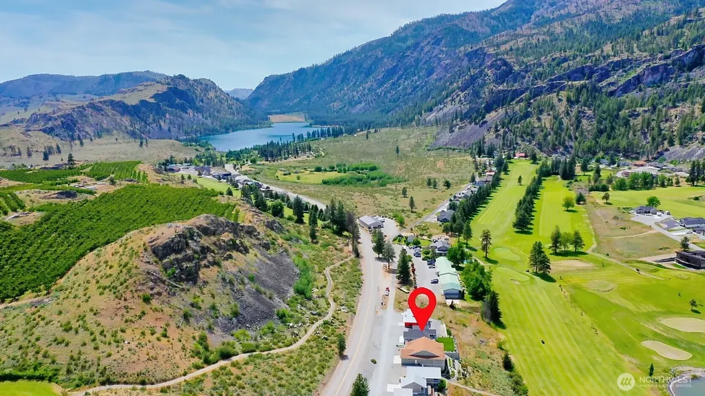 22 Frontage Road Pateros WA 98846