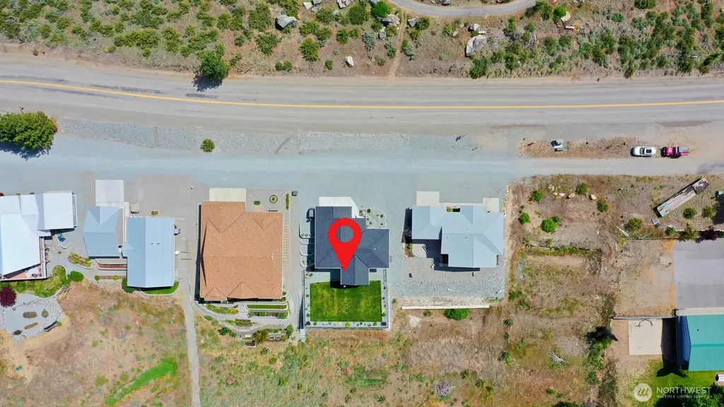 22 Frontage Road Pateros WA 98846