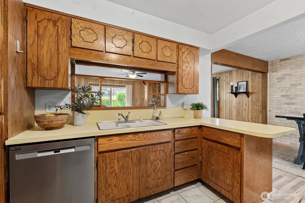 8510 Dalton Drive SW Lakewood WA 98498