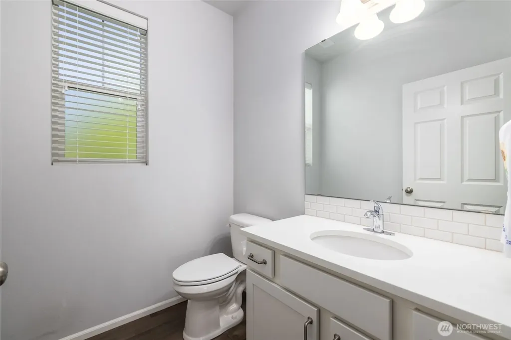 232 Sinclair Alley Mount Vernon WA 98274