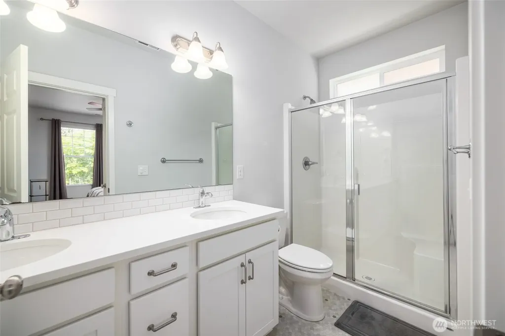 232 Sinclair Alley Mount Vernon WA 98274
