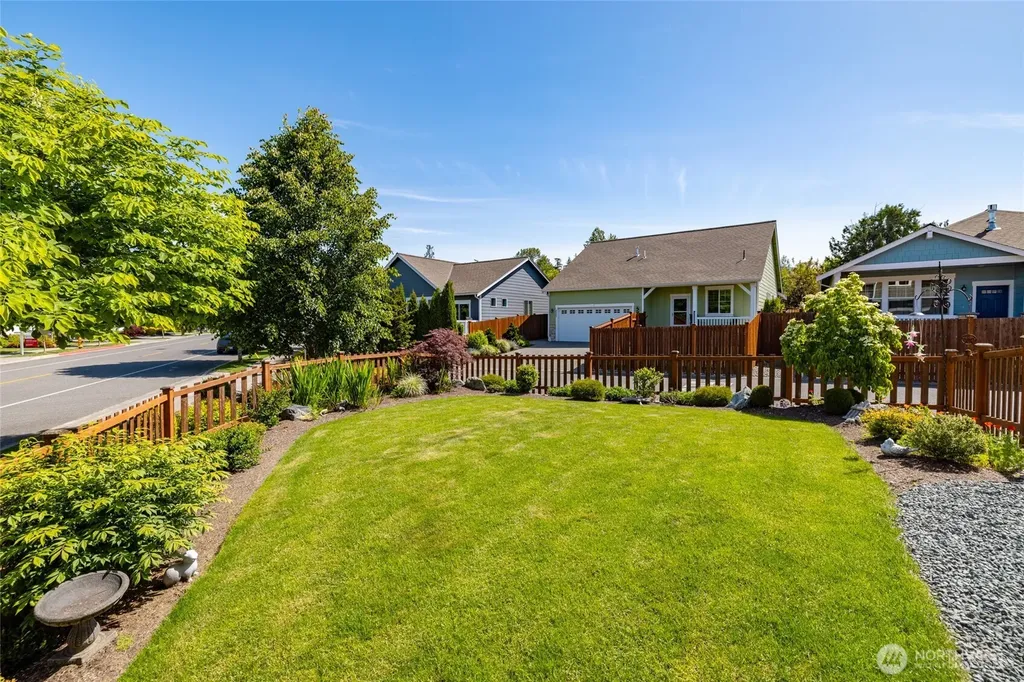 232 Sinclair Alley Mount Vernon WA 98274