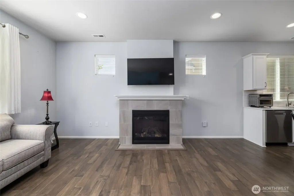 232 Sinclair Alley Mount Vernon WA 98274