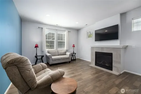 232 Sinclair Alley Mount Vernon WA 98274