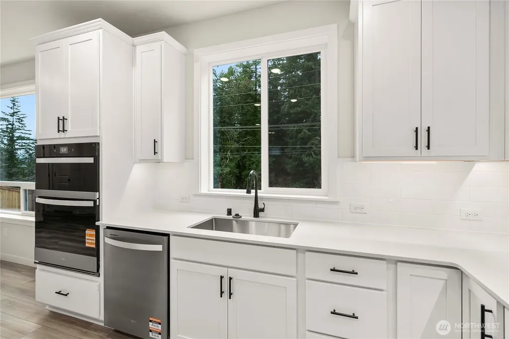 3975 Flat Top Drive Bremerton WA 98312