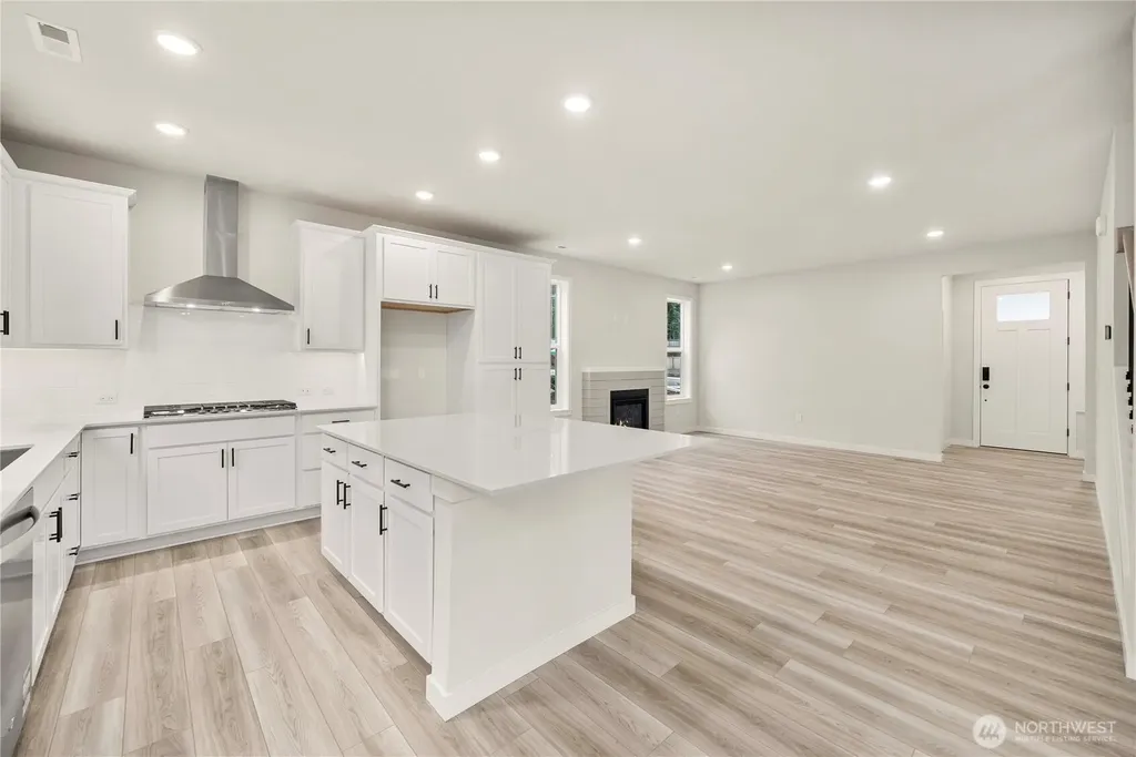3975 Flat Top Drive Bremerton WA 98312