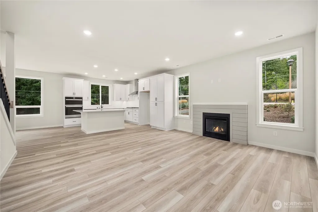 3975 Flat Top Drive Bremerton WA 98312