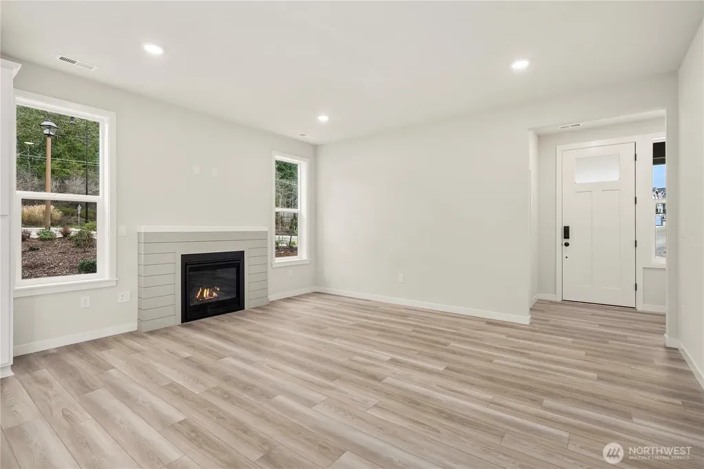3975 Flat Top Drive Bremerton WA 98312