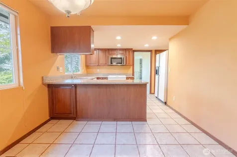 8017 47th Place W Mukilteo WA 98275