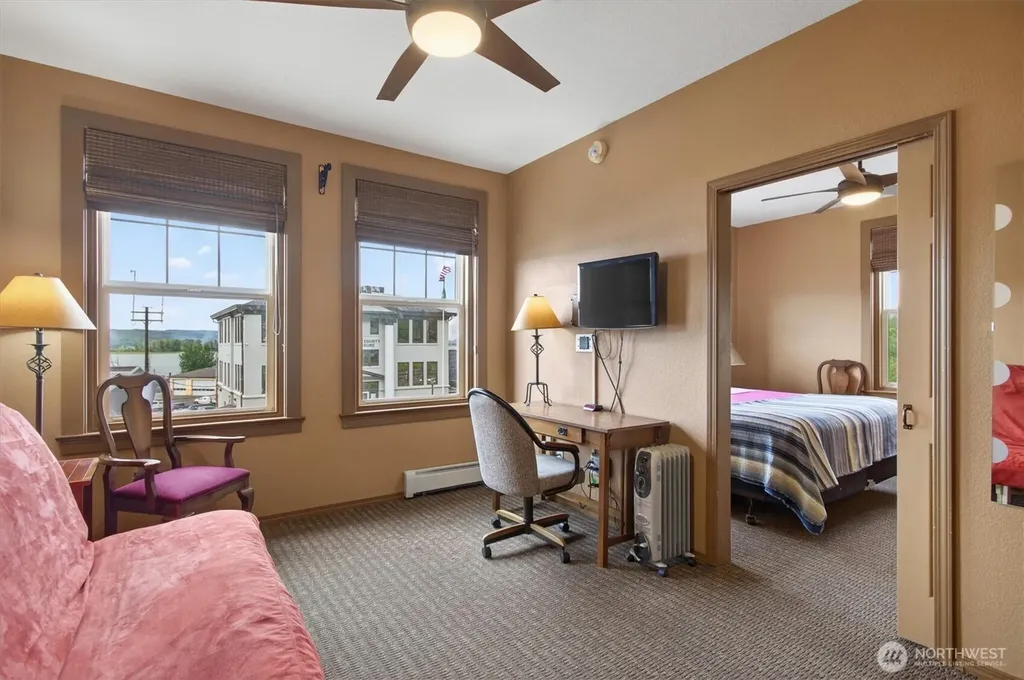 69 Main Street Cathlamet WA 98612