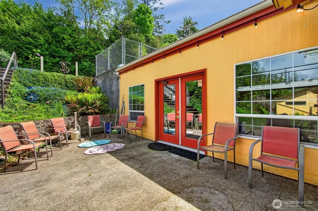 69 Main Street Cathlamet WA 98612