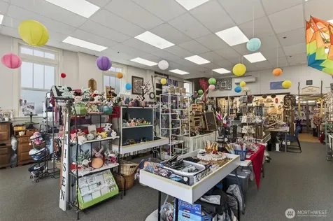 69 Main Street Cathlamet WA 98612