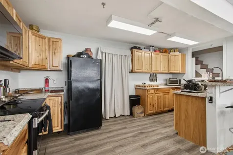 69 Main Street Cathlamet WA 98612