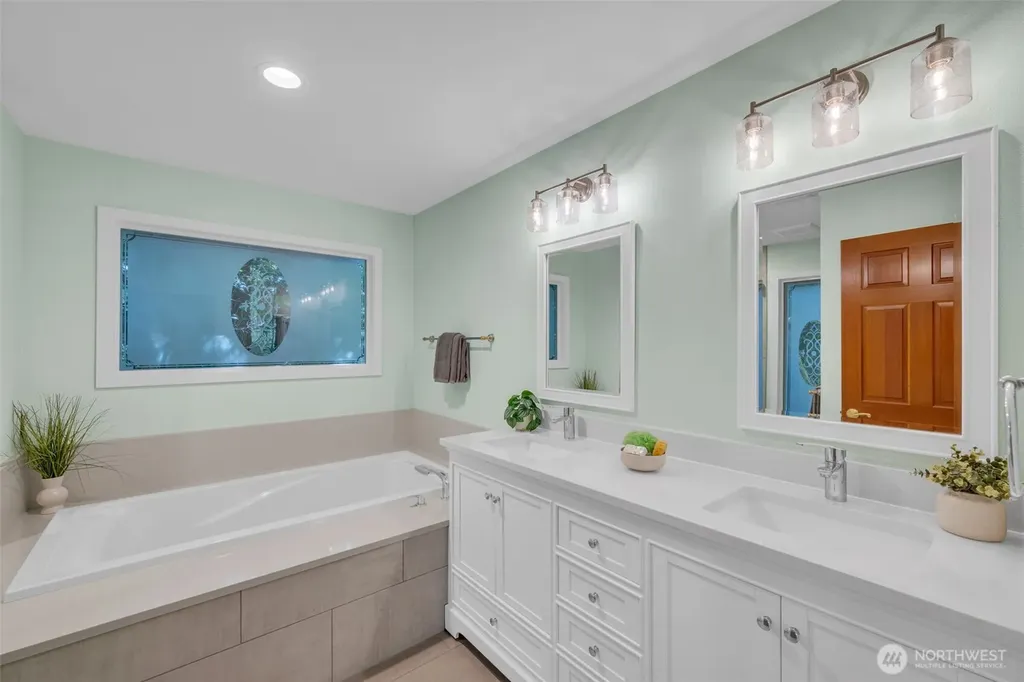 3255 Sierra Court SW Issaquah WA 98027