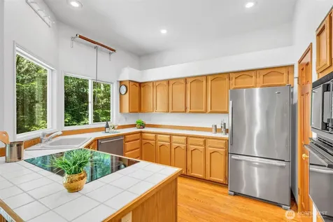3255 Sierra Court SW Issaquah WA 98027