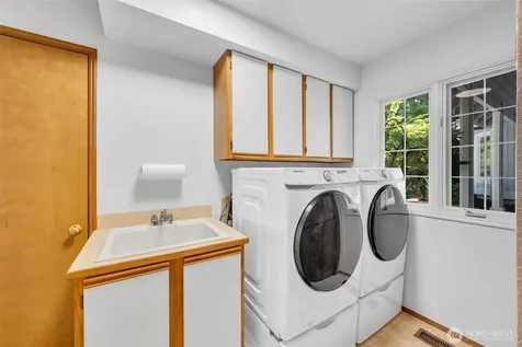 3255 Sierra Court SW Issaquah WA 98027
