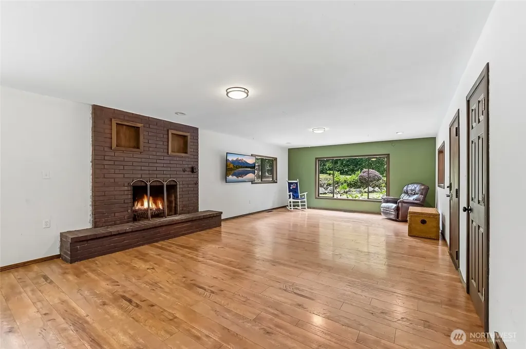 8221 308th Avenue SE Issaquah WA 98027