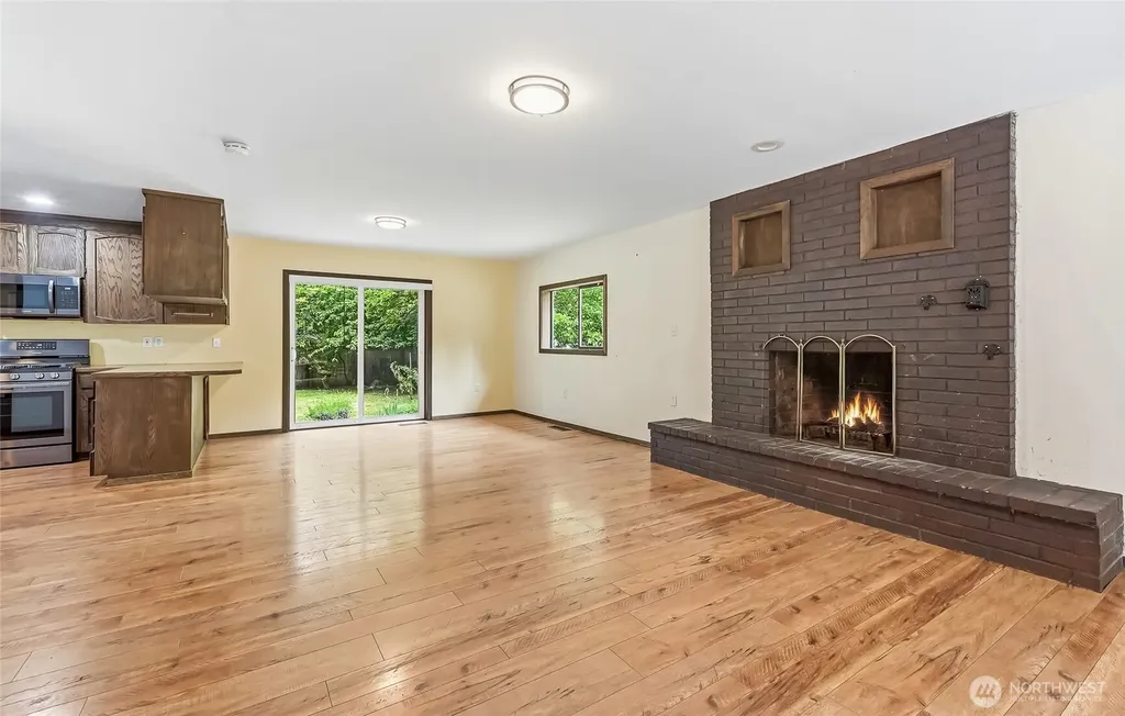 8221 308th Avenue SE Issaquah WA 98027