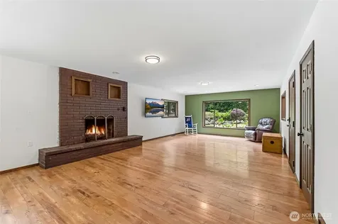 8221 308th Avenue SE Issaquah WA 98027