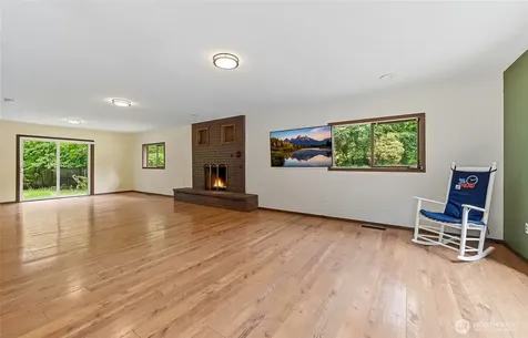 8221 308th Avenue SE Issaquah WA 98027
