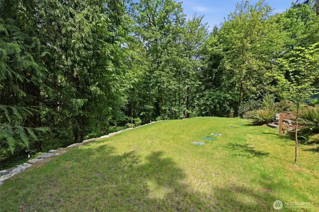 20224 SE 26th Street Sammamish WA 98075