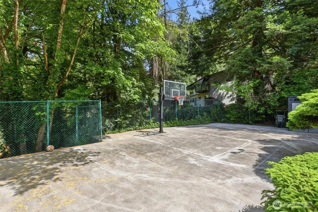 20224 SE 26th Street Sammamish WA 98075