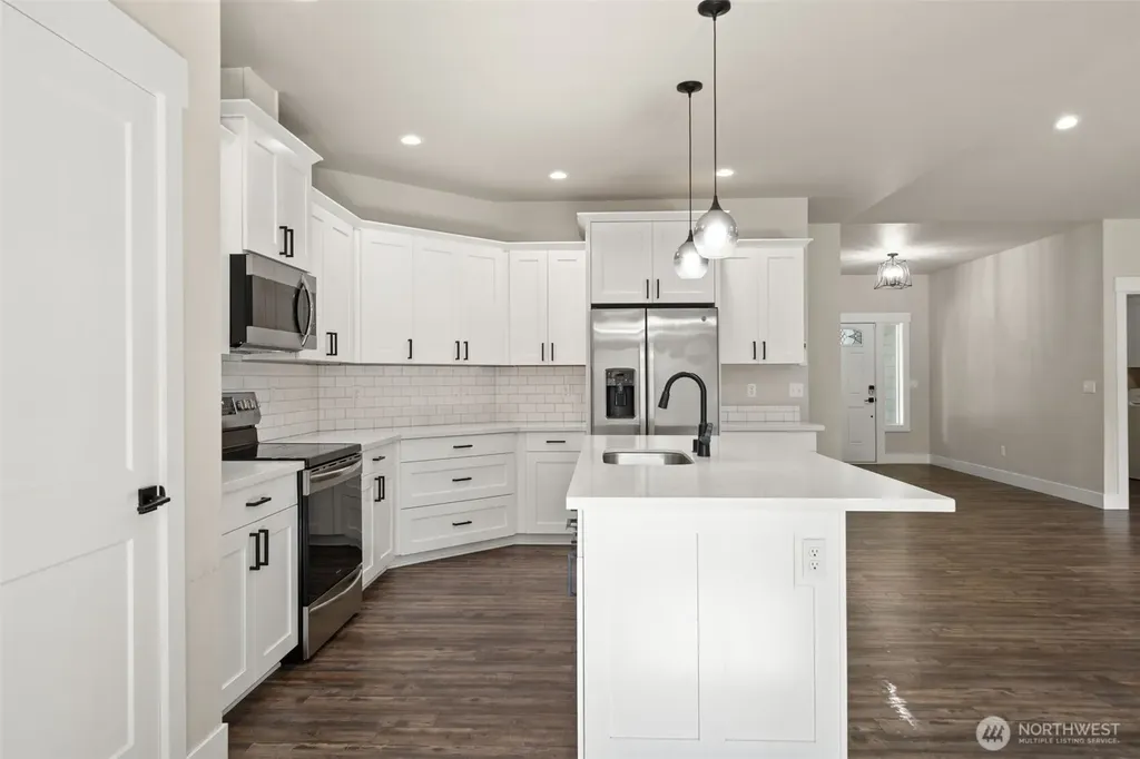 5144 Victory Drive SW Port Orchard WA 98367