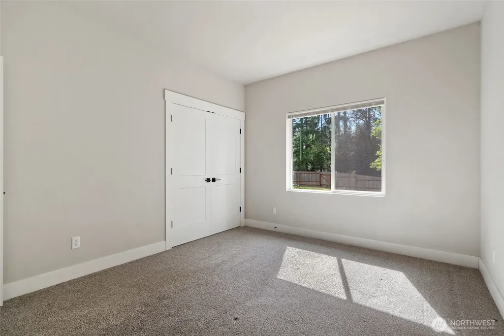 5144 Victory Drive SW Port Orchard WA 98367
