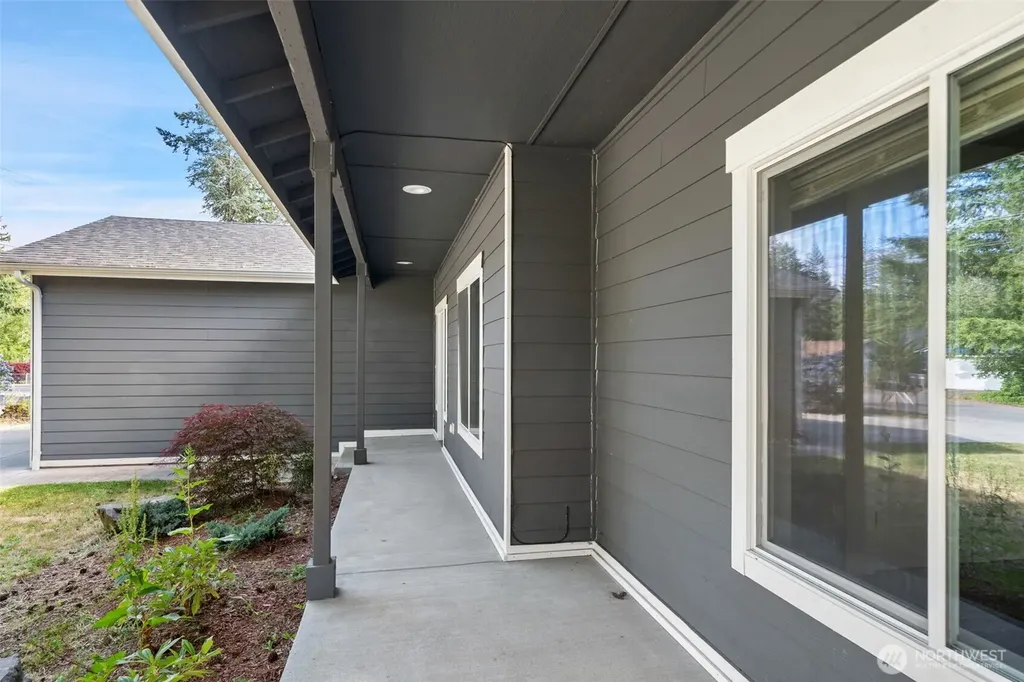 5144 Victory Drive SW Port Orchard WA 98367