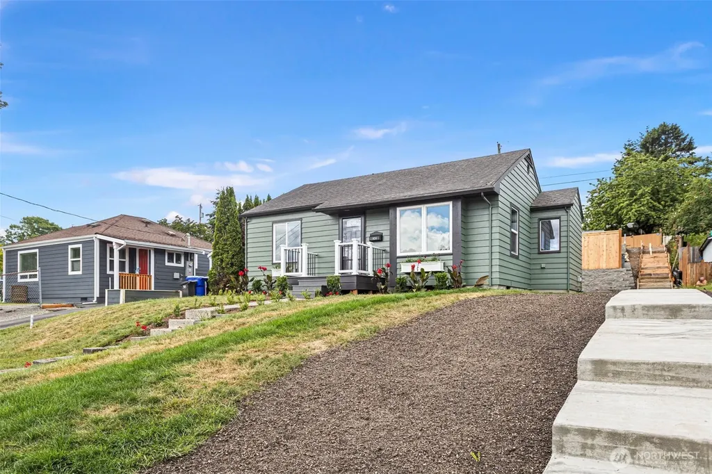 1624 Pine Street Everett WA 98201