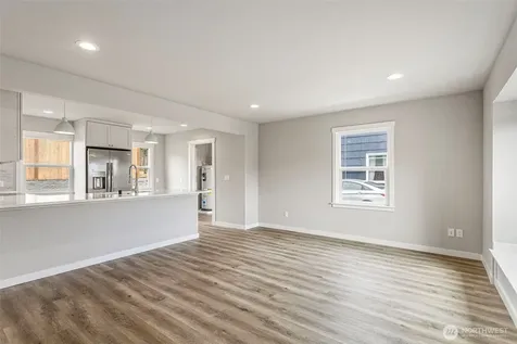 1624 Pine Street Everett WA 98201